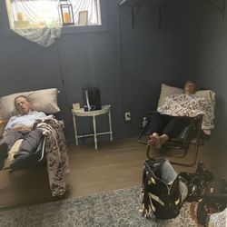 Tapestry Energy Spa - Sleeping in the energy room... where the energy from the EESystem technology ... where are the power that made the body heals the body!