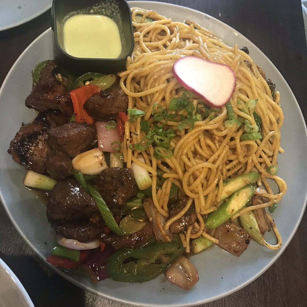 OMELI Kitchen - Shaken beef garlic noodle - Vietnamese Near Me - Fullerton, California OMELI Kitchen - Shaken beef garlic noodle - Vietnamese Near Me - Fullerton, California