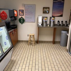 Dominick's Deli