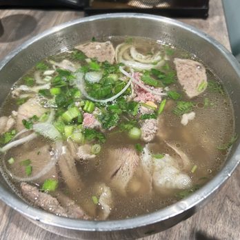 Nho Kitchen - P3. Pho Tai Nam Gan Sach / Rare-Steak, Flank, Tendon, Tripe Pho - Coffee & Tea Near Me - Fresno, California