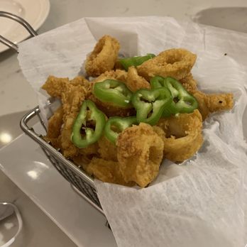 Thai Sweet Basil - Fried calamari topped with freshly cut peppers - Thai Near Me - Andover, Massachusetts