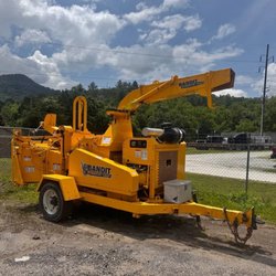 All About Trees - Bandit 1590xp intimidator 18inch chipper