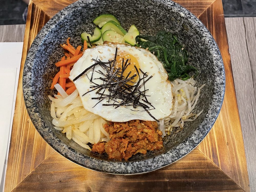 Gamasot Korean Restaurant Logo