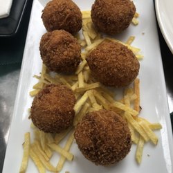 Don Felipe - Ham croquetas. Decent but not great.