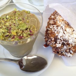Caffè Concordia - Mousse di pistacchio e cialdone alle mandorle