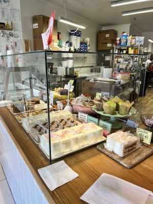 Moonmilk Ice Cream and Cake Club by null