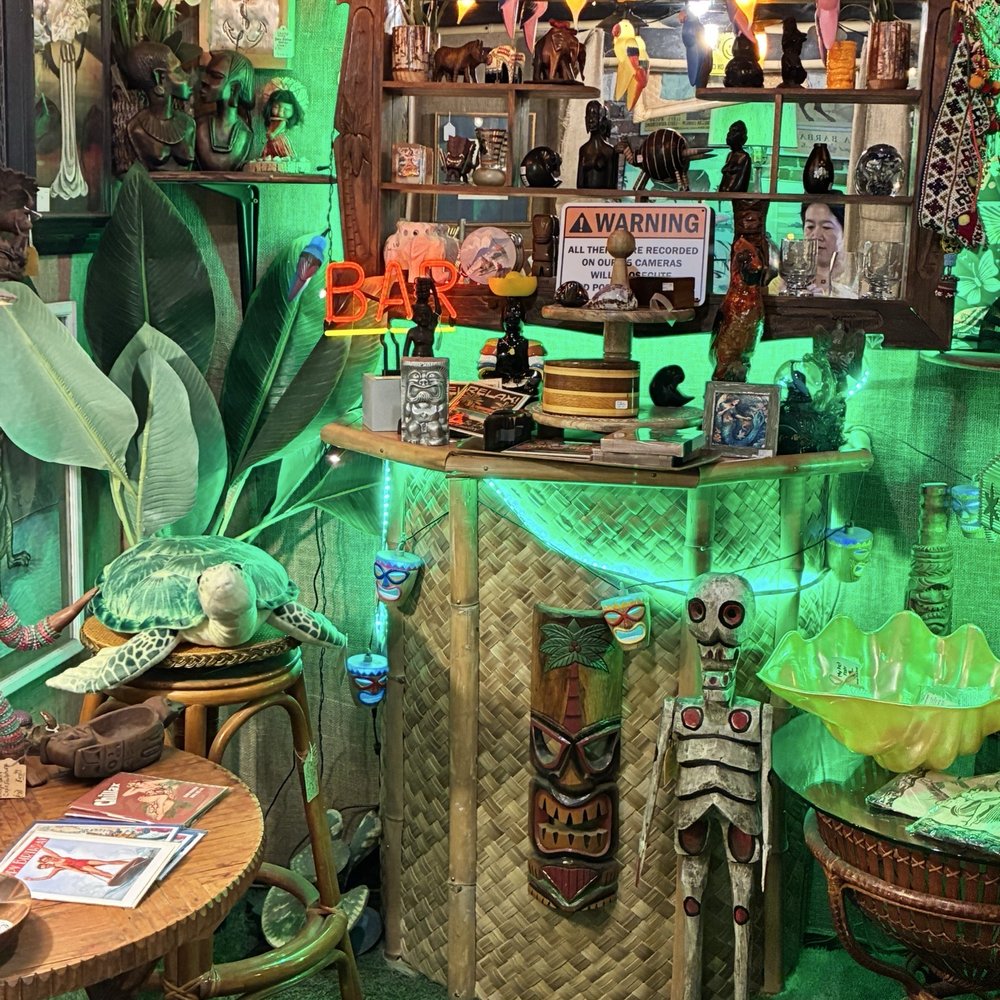 SB Urban Flea Market - Antiques Near Me - Santa Barbara, California SB Urban Flea Market - Antiques Near Me - Santa Barbara, California