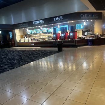 Showcase Cinema de Lux Ridge Hill - Another view of the lobby - Cinema Near Me - Yonkers, New York Showcase Cinema de Lux Ridge Hill - Another view of the lobby - Cinema Near Me - Yonkers, New York