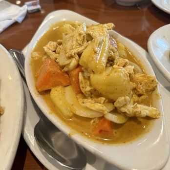 Thai Cafe - Chicken yellow curry ($16.45) - Thai Near Me - Irvine, California