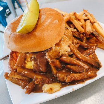 Munch Box - Munch Box Poutine Burger - Breakfast & Brunch Near Me - Las Vegas, Nevada Munch Box - Munch Box Poutine Burger - Breakfast & Brunch Near Me - Las Vegas, Nevada