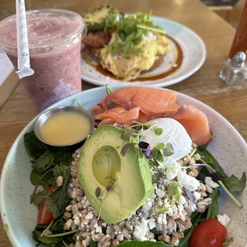 Bluestone Lane Upper West Side Café - Breakfast Bowl - Coffee & Tea Near Me - New York, New York Bluestone Lane Upper West Side Café - Breakfast Bowl - Coffee & Tea Near Me - New York, New York