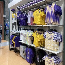 DICK'S Sporting Goods