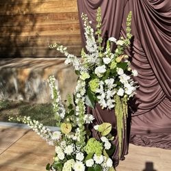 Design in Blooms - Full service wedding flowers