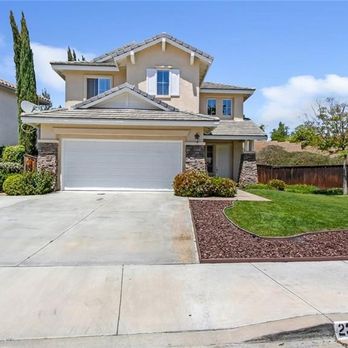 1. Lorraine Rolon - Fathom Realty