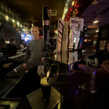Galway Bay - Galway Bay . 500 W Diversey Pkwy, Chicago, IL - Dive Bars Near Me - Chicago, Illinois Galway Bay - Galway Bay . 500 W Diversey Pkwy, Chicago, IL - Dive Bars Near Me - Chicago, Illinois