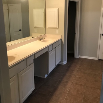 EZ Bath - Before - General Contractors Near Me - Tomball, Texas