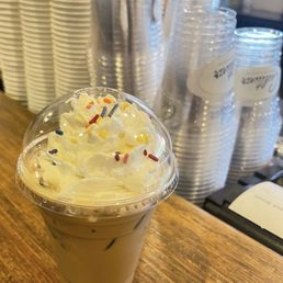Birthday cake latte (seasonal)