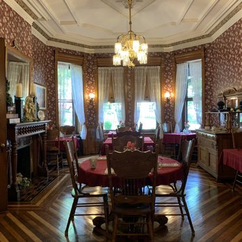 Reynolds Mansion - Bed & Breakfast Near Me - Bellefonte, Pennsylvania Reynolds Mansion - Bed & Breakfast Near Me - Bellefonte, Pennsylvania