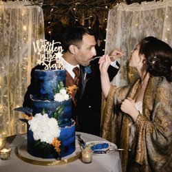 Couture Cakes & Events - Wedding cake bride and groom