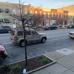 Vargas Bakery - Vargas as neighbors and the mentality of their customers in a nutshell.