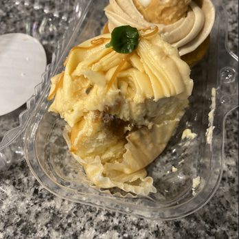 Ava's Cupcakes - Caramel apple and pumpkin cannoli (both seasonal) - Bakeries Near Me - Clemmons, North Carolina