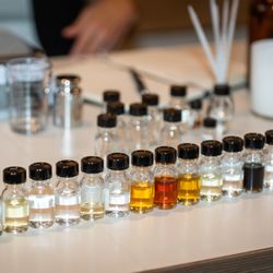 AURA Candle Bar - Only the finest raw materials are used when creating our fragrance oils