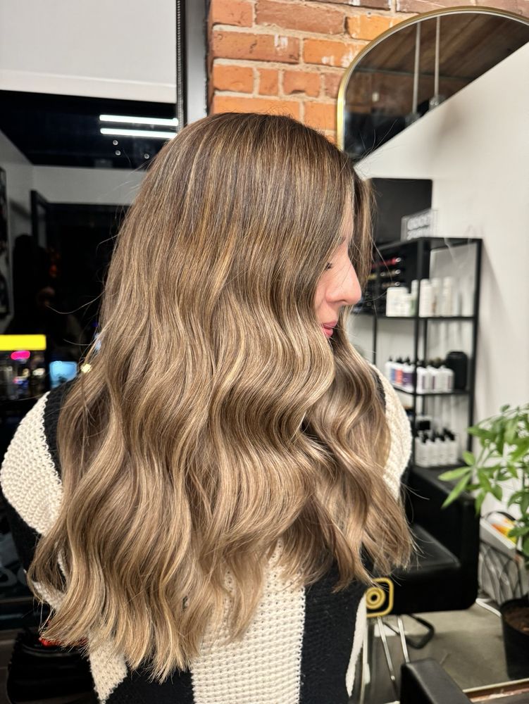 Elisa C Hair Salon Logo