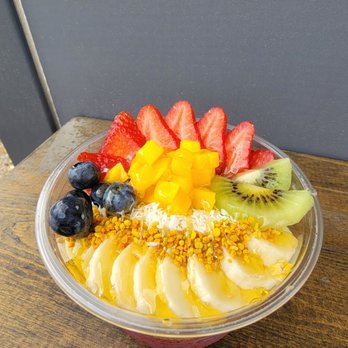 Mountain Berry Bowls - Bozeman - a bowl of fruit - Acai Bowls Near Me - Bozeman, Montana Mountain Berry Bowls - Bozeman - a bowl of fruit - Acai Bowls Near Me - Bozeman, Montana