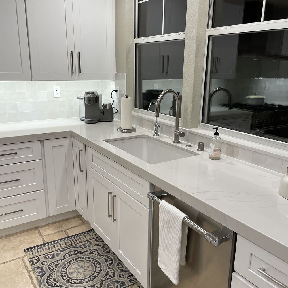 Lux Kitchen and Bath Remodeling - General Contractors Near Me - Irvine, California