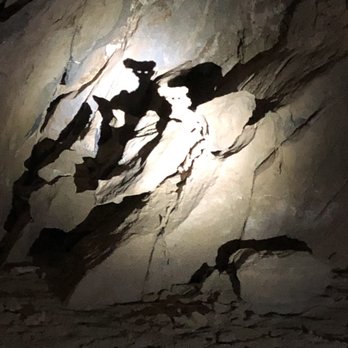 Boyden Cavern - Tours Near Me - Kings Canyon, California