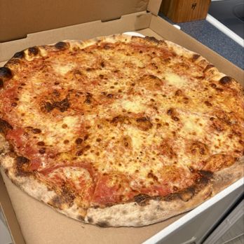 Mad Pie - Plain cheese - Pizza Near Me - Honolulu, Hawaii
