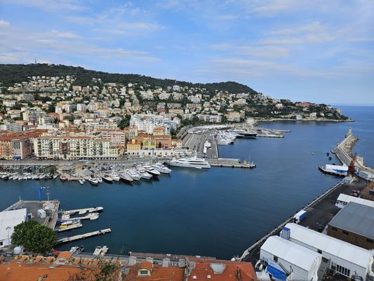 Colline du Château by null