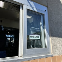 Drive thru Drive thru