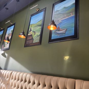 Bistro Arancini - Hand painted murals - Italian Near Me - Burlingame, California Bistro Arancini - Hand painted murals - Italian Near Me - Burlingame, California