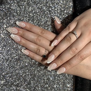 Creative Nails & Spa - Daisy did my nails, She's super amazing, I showed her a picture of a design I loved and she did exactly like it! - Day Spas Near Me - Ocoee, Florida