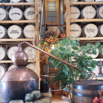 Heaven Hill Bourbon Experience - Display barrels - Tours Near Me - Bardstown, Kentucky Heaven Hill Bourbon Experience - Display barrels - Tours Near Me - Bardstown, Kentucky