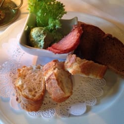 Altes Brauhaus - Gruß aus der Küche ( Kerbelaufstrich )
