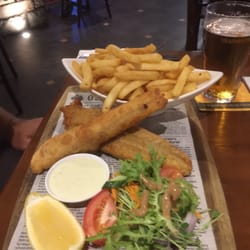 Imperial Hotel - Fish n Chips (batted Barramundi)
