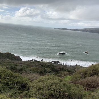 Batteries to Bluffs Trail - Hiking Near Me - San Francisco, California