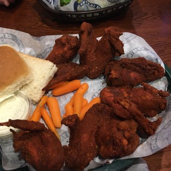 Central BBQ - Dry rub wings - Barbeque Near Me - Memphis, Tennessee