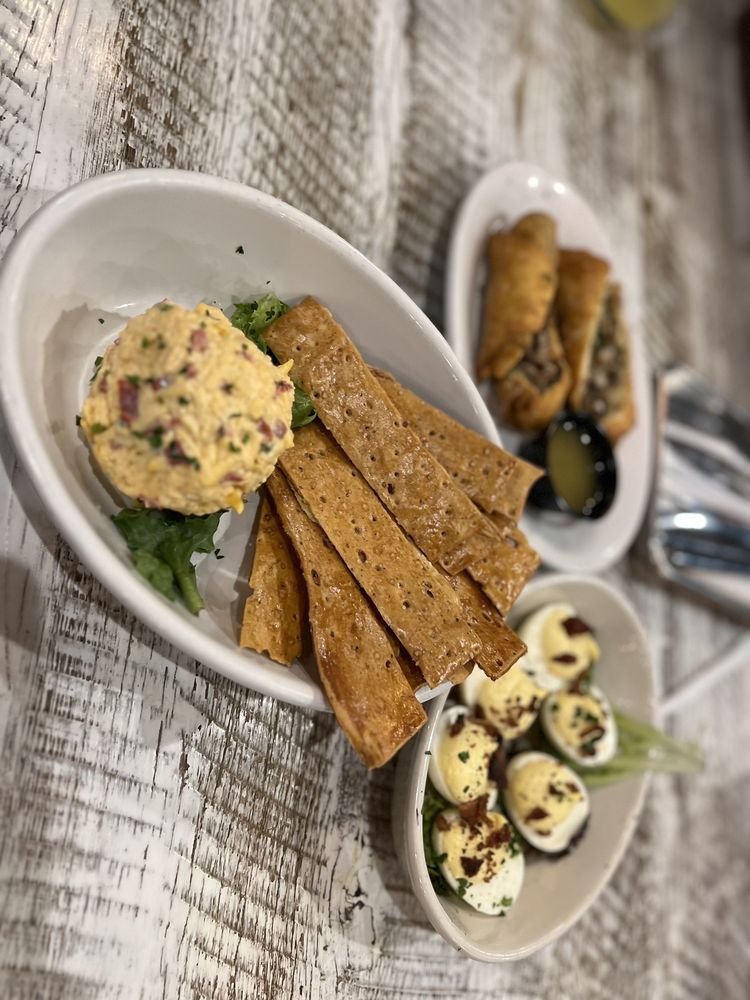 FROG & THE HEN 536 Photos & 326 Reviews 466 Flowing Wells Rd