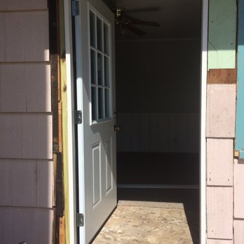 2-J'S Construction - Incomplete door installation. - General Contractors Near Me - Victoria, Texas