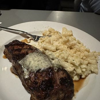 SOB Downtown - Steak & Smoked Gouda Mac 'n Cheese - Gastropubs Near Me - Memphis, Tennessee