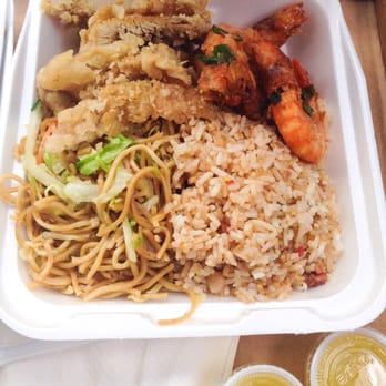 Leung's Chop Suey House - Fried rice/noodles w/ lemon chicken & prawns - Chinese Near Me - Hilo, Hawaii Leung's Chop Suey House - Fried rice/noodles w/ lemon chicken & prawns - Chinese Near Me - Hilo, Hawaii