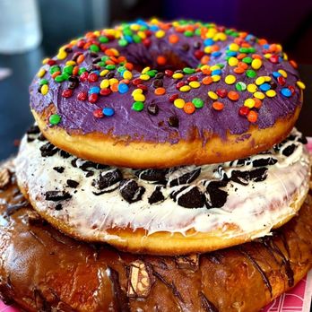 Dks Donuts & Bakery - Donuts Near Me - Santa Monica, California
