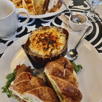 エレン ラプレリー　la prairie 　2点 Bradenton FL gets dessert restaurant Peach Cobbler Factory