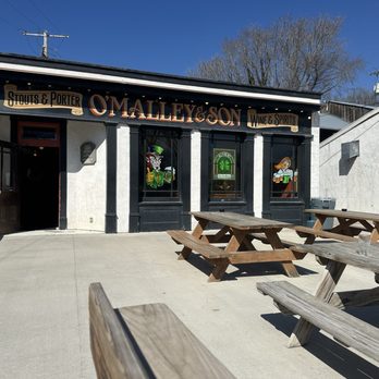 O'Malley's Pub - Pub entrance - Irish Pub Near Me - Weston, Missouri O'Malley's Pub - Pub entrance - Irish Pub Near Me - Weston, Missouri