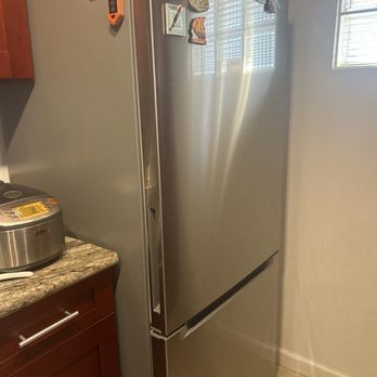 Island Movers - Refrigerator - Movers Near Me - Honolulu, Hawaii Island Movers - Refrigerator - Movers Near Me - Honolulu, Hawaii