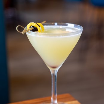 Bluewater Grill - Handcrafted cocktails like our Violetta - Seafood Near Me - Avalon, California Bluewater Grill - Handcrafted cocktails like our Violetta - Seafood Near Me - Avalon, California
