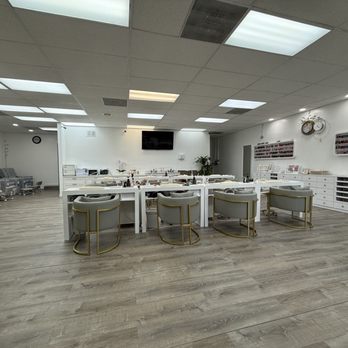 Meet U Nails & Spa - Front area - Nail Salons Near Me - Bolingbrook, Illinois Meet U Nails & Spa - Front area - Nail Salons Near Me - Bolingbrook, Illinois